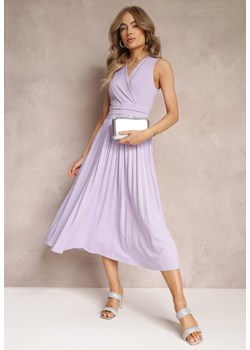 Fioletowa Sukienka z Kopertowym Dekoltem i Plisowanym Dołem Anamarie ze sklepu Renee odzież w kategorii Sukienki - zdjęcie 157230087