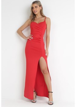 Czerwona Dopasowana Sukienka Maxi na Ramiączkach z Rozcięciem Carloti ze sklepu Born2be Odzież w kategorii Sukienki - zdjęcie 157230509
