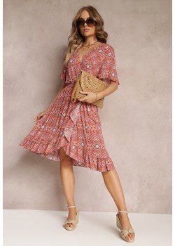 Ciemnoróżowa Wiskozowa Sukienka Midi z Kopertowym Dekoltem i Gumkami w Talii Aubria ze sklepu Renee odzież w kategorii Sukienki - zdjęcie 157234545