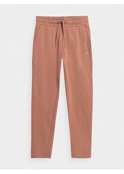 4F Spodnie dresowe w kolorze łososiowym ze sklepu Limango Polska w kategorii Spodnie damskie - zdjęcie 157234818