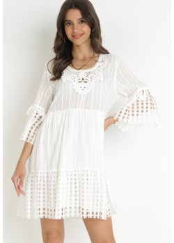 Biała Bawełniana Sukienka Mini z Koronkowymi Wstawkami i Chwostami Skie ze sklepu Born2be Odzież w kategorii Sukienki - zdjęcie 157270557