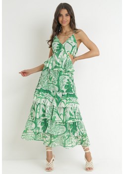 Zielona Rozkloszowana Sukienka Maxi na Cienkich Ramiączkach Betta ze sklepu Born2be Odzież w kategorii Sukienki - zdjęcie 157270628
