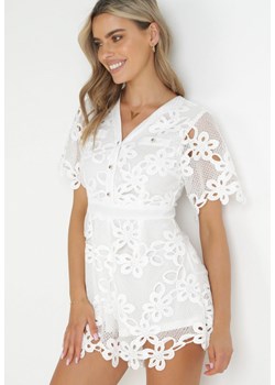 Biały Koronkowy Kombinezon z Imitacją Kieszeni Dawni ze sklepu Born2be Odzież w kategorii Kombinezony damskie - zdjęcie 157270708