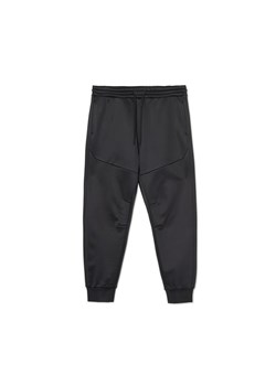 Cropp - Czarne spodnie dresowe jogger - czarny ze sklepu Cropp w kategorii Spodnie męskie - zdjęcie 157460599
