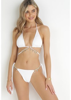 Białe Wiązane Bikini z Ozdobnymi Łańcuszkami Amariana ze sklepu Born2be Odzież w kategorii Stroje kąpielowe - zdjęcie 157488686