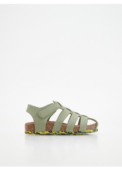 Reserved - Sandały z paskami - oliwkowy ze sklepu Reserved w kategorii Sandały dziecięce - zdjęcie 157498347