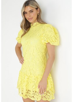 Żółta Koronowa Sukienka ze Stójką i Bufiastym Rękawem Suminori ze sklepu Born2be Odzież w kategorii Sukienki - zdjęcie 157499046
