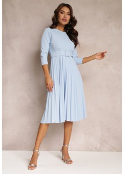 Jasnoniebieska Sukienka Plisowana z Paskiem Valfe ze sklepu Renee odzież w kategorii Sukienki - zdjęcie 157524845