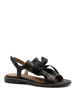 Czarne skórzane sandały z kokardą 167X ze sklepu NESCIOR w kategorii Sandały damskie - zdjęcie 157555598