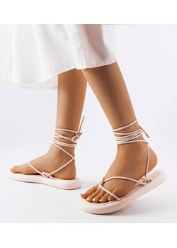 Beżowe wiązane sandały Laurence ze sklepu gemre w kategorii Sandały damskie - zdjęcie 157572779