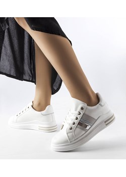 Białe sneakersy na platformie Sacaton ze sklepu gemre w kategorii Trampki damskie - zdjęcie 157572898