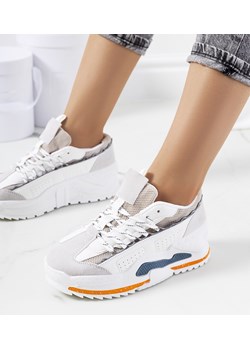Białe sneakersy damskie Savanne ze sklepu gemre w kategorii Buty sportowe damskie - zdjęcie 157574916