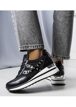 Czarne sneakersy na pogrubionej podeszwie Mely ze sklepu gemre w kategorii Buty sportowe damskie - zdjęcie 157575827