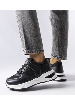 Czarne sneakersy z łączonych materiałów Caya ze sklepu gemre w kategorii Buty sportowe damskie - zdjęcie 157576775