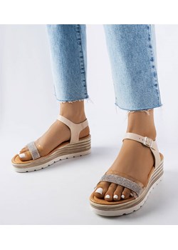 Beżowe sandały na koturnie Bussière ze sklepu gemre w kategorii Sandały damskie - zdjęcie 157577748