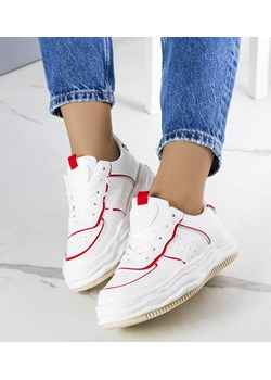 Białe sneakersy z czerwonymi wstawkami Nettie ze sklepu gemre w kategorii Buty sportowe damskie - zdjęcie 157579358
