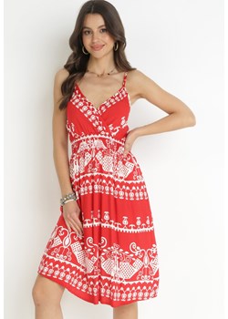 Czerwona Sukienka z Wiskozy w Ornamentalny Wzór z Gumką w Talii  Hirata ze sklepu Born2be Odzież w kategorii Sukienki - zdjęcie 157584918