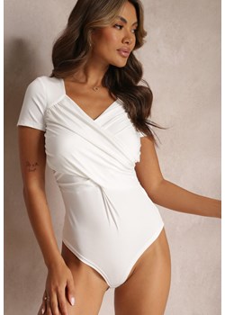 Białe Body z Kopertowym Dekoltem Abigai ze sklepu Renee odzież w kategorii Bluzki damskie - zdjęcie 157585197