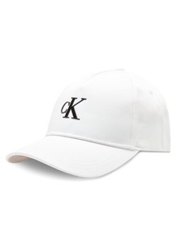 Calvin Klein Jeans Czapka z daszkiem K50K510750 Biały ze sklepu MODIVO w kategorii Czapki z daszkiem damskie - zdjęcie 157596226