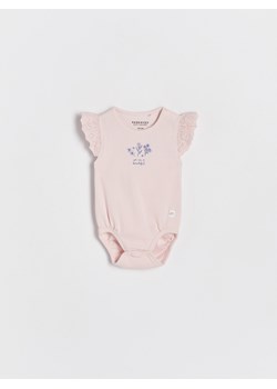 Reserved - Body z falbankami - pastelowy róż ze sklepu Reserved w kategorii Body niemowlęce - zdjęcie 157611155