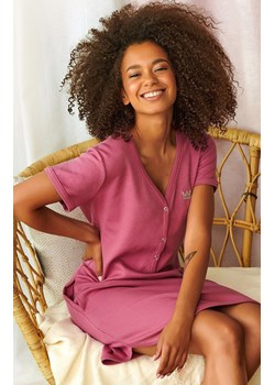 Doctor Nap Różowa koszula z haftowaną koroną TCB.4115.DOLCE_VITA, Kolor różowy, Rozmiar L, Doctor Nap ze sklepu Primodo w kategorii Koszule nocne - zdjęcie 157619859