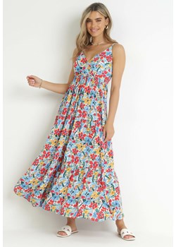 Niebieska Sukienka Maxi z Gumką w Pasie i Kopertowym Dekoltem w Kwiaty Yuno ze sklepu Born2be Odzież w kategorii Sukienki - zdjęcie 157623977