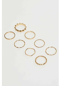 Zestaw delikatnych pierścionków w kolorze złota ze sklepu Moodo.pl w kategorii Pierścionki - zdjęcie 158037836