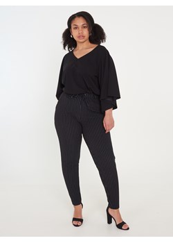 GATE Elastyczne spodnie w paski dla kobiet plus size 44 ze sklepu gateshop w kategorii Spodnie damskie - zdjęcie 158509947
