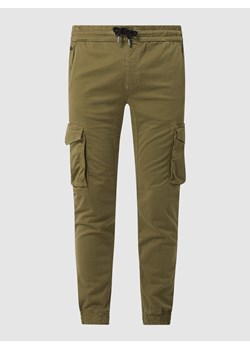 Spodnie cargo z detalami z logo model ‘Twill’ ze sklepu Peek&Cloppenburg  w kategorii Spodnie męskie - zdjęcie 158580276