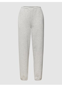 Spodnie dresowe z wyhaftowanym logo model ‘Everyday’ ze sklepu Peek&Cloppenburg  w kategorii Spodnie damskie - zdjęcie 158583145