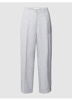 Spodnie z zakładkami w pasie ze sklepu Peek&Cloppenburg  w kategorii Spodnie damskie - zdjęcie 158742277