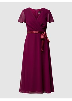 Sukienka koktajlowa z dekoltem w serek i paskiem w talii ze sklepu Peek&Cloppenburg  w kategorii Sukienki - zdjęcie 158780458