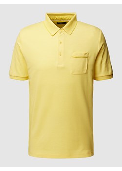 Koszulka polo z paskami w kontrastowym kolorze ze sklepu Peek&Cloppenburg  w kategorii T-shirty męskie - zdjęcie 158780758