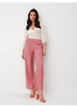 Mohito - Spodnie z szeroką nogawką - Różowy ze sklepu Mohito w kategorii Spodnie damskie - zdjęcie 158825667