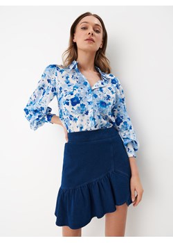 Mohito - Niebieska koszula w kwiaty - Biały ze sklepu Mohito w kategorii Koszule damskie - zdjęcie 158825696
