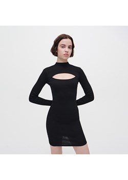 Czarna sukienka mini z długimi rękawami i wycięciem - Czarny ze sklepu House w kategorii Sukienki - zdjęcie 158826715