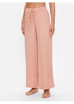 Etam Spodnie piżamowe 6538003 Beżowy Relaxed Fit ze sklepu MODIVO w kategorii Piżamy damskie - zdjęcie 158971928