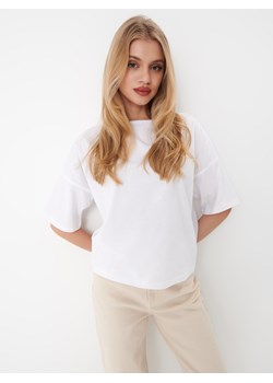 Mohito - Klasyczny t-shirt - biały ze sklepu Mohito w kategorii Bluzki damskie - zdjęcie 159049046