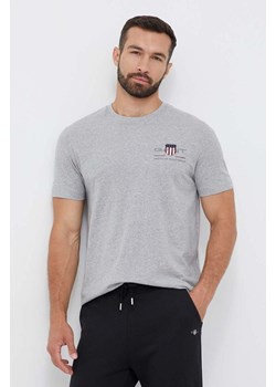 Gant t-shirt bawełniany kolor szary z aplikacją ze sklepu ANSWEAR.com w kategorii T-shirty męskie - zdjęcie 159169168