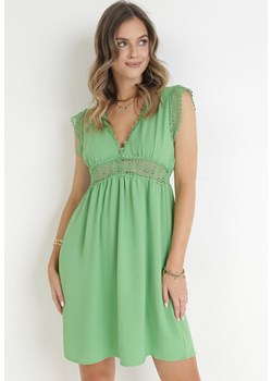 Zielona Rozkloszowana Sukienka Mini z Gumkami w Pasie i Koronkowymi Wstawkami Evoleta ze sklepu Born2be Odzież w kategorii Sukienki - zdjęcie 159194919