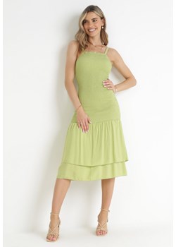 Zielona Wiskozowa Sukienka Midi o Dopasowanym Fasonie Ilynn ze sklepu Born2be Odzież w kategorii Sukienki - zdjęcie 159218556