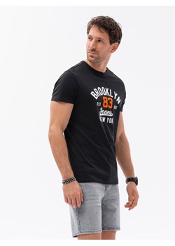T-shirt męski bawełniany z nadrukiem - czarny V4 OM-TSPT-0126 ze sklepu ombre w kategorii T-shirty męskie - zdjęcie 159247196