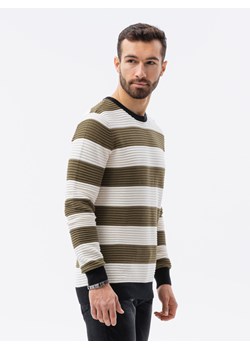 Sweter męski w paski - oliwkowy V4 E189 ze sklepu ombre w kategorii Swetry męskie - zdjęcie 159248205