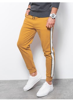 Spodnie męskie dresowe joggery - musztardowe V5 P951 ze sklepu ombre w kategorii Spodnie męskie - zdjęcie 159249726