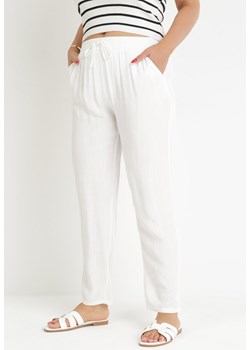 Białe Materiałowe Spodnie z Gumką w Talii Airiana ze sklepu Born2be Odzież w kategorii Spodnie damskie - zdjęcie 159265565