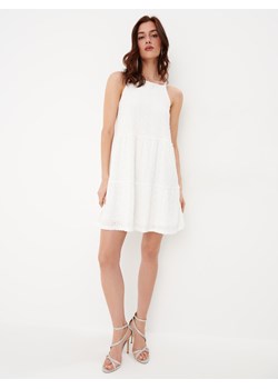Mohito - Biała trapezowa sukienka mini - Biały ze sklepu Mohito w kategorii Sukienki - zdjęcie 160043587
