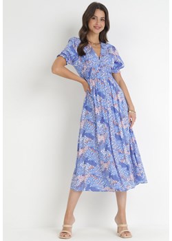 Niebieska Sukienka Midi z Głębokim Dekoltem i Gumką w Pasie z Wiskozy Arevik ze sklepu Born2be Odzież w kategorii Sukienki - zdjęcie 160077616