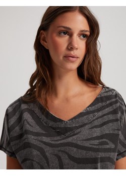 Koszulka LITTIK Czarny M ze sklepu Diverse w kategorii Bluzki damskie - zdjęcie 160087887