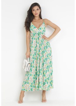 Zielona Plisowana Sukienka Maxi na Cienkich Regulowanych Ramiączkach Iazza ze sklepu Born2be Odzież w kategorii Sukienki - zdjęcie 160153535