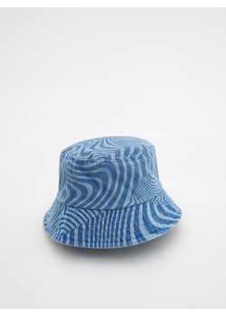 Reserved - Jeansowy kapelusz we wzory - niebieski ze sklepu Reserved w kategorii Czapki dziecięce - zdjęcie 160198159